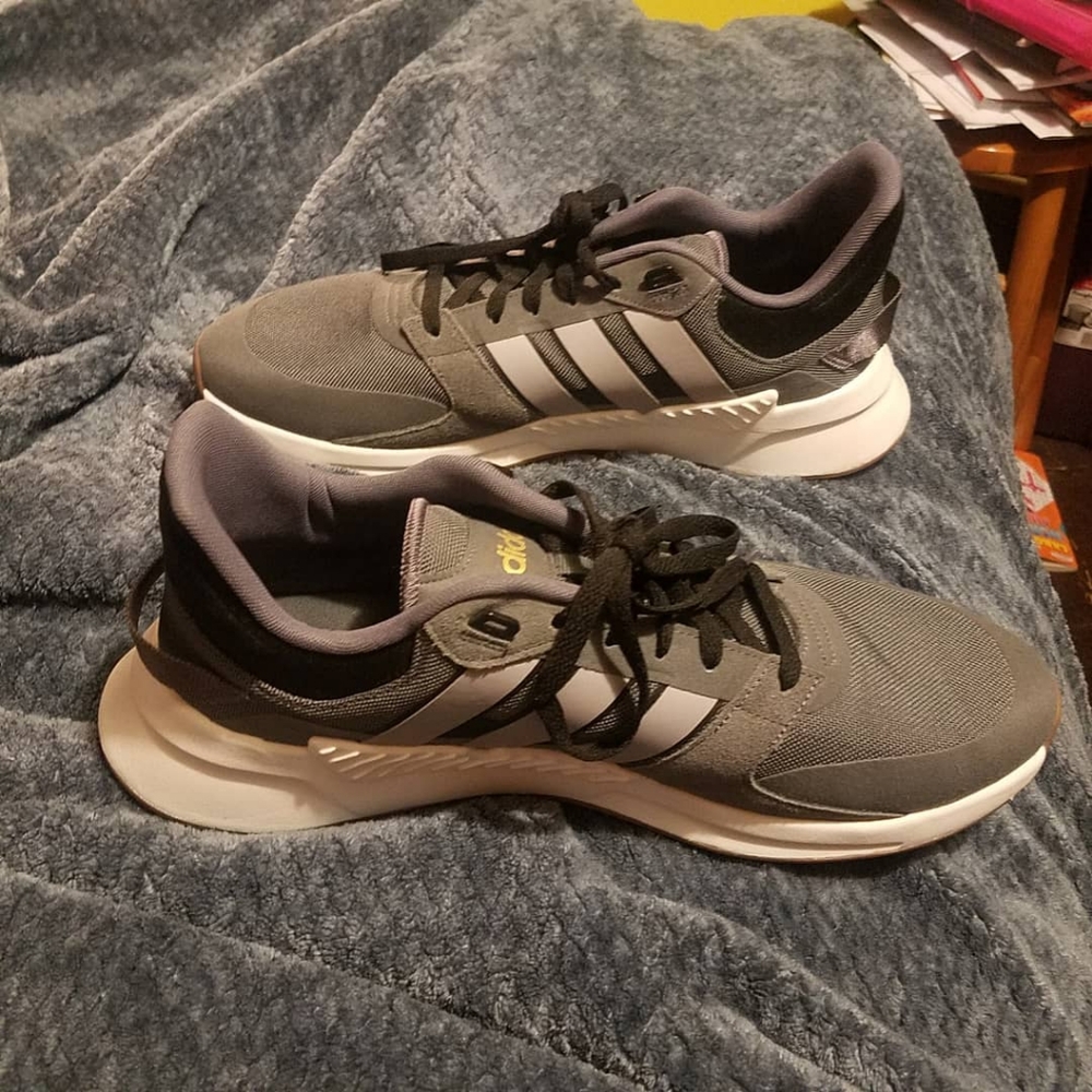 Shoes - Picture 3 of 3